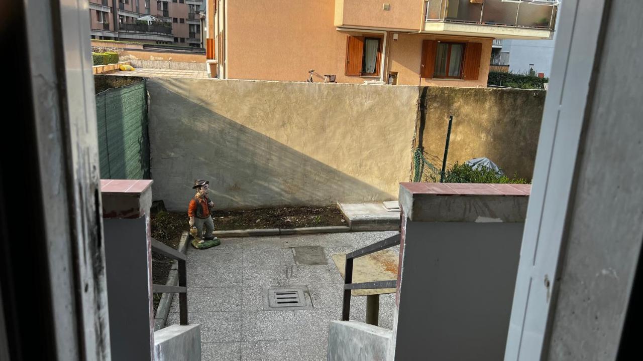 A.P. Appartamento O Camera Corsico Dış mekan fotoğraf